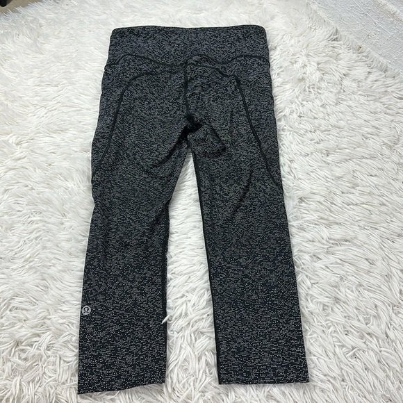 Lululemon Fast & Free Crop II (Nulux 19"") Soundwave Alpine White Black - Picture 5 of 6